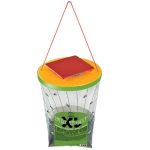 Die Fliegenfalle Fly Trap XL ist eine Falle für große Fliegen, preiswert, effizient und umweltfreundlich. Diese Falle enthält in ihrem Innern ein aus Lebensmitteln hergestelltes Lockmittel, bestehend aus proteinhaltigen Mehlen und anderen natürlichen Essenzen, die Fliegen und Sandmücken anlocken. Es enthält keine Insektizide oder andere Chemikalien.